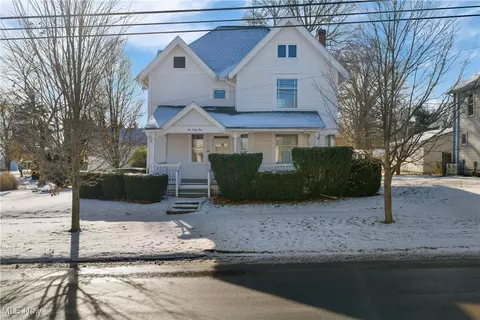241 W Main St, Dalton, OH 44618