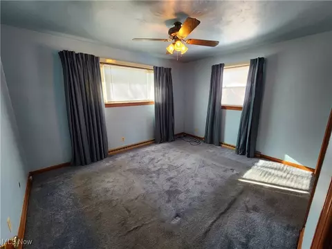 587 Edison St, Struthers, OH 44471 photo 11