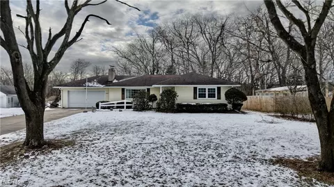 3258 New Zoarville Rd NE, Zoarville, OH 44656