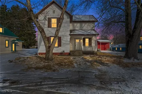 4466 Cherry St, Homeworth, OH 44634