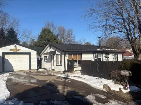 2039 Vesper Rd SW, Carrollton, OH 44615