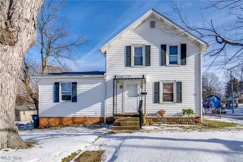 1353 Gorge Blvd, Akron, OH 44310