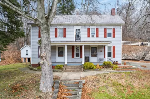 5147 Bluebird Rd NW, Malvern, OH 44644