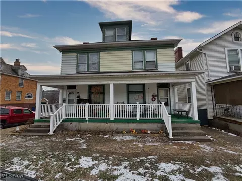 400 W 402 W 4th St, East Liverpool, OH 43920