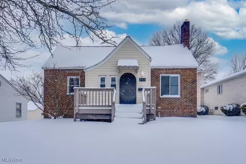 231 E Dresden Ave, Akron, OH 44301