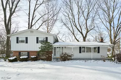 3331 Edington Rd, Fairlawn, OH 44333