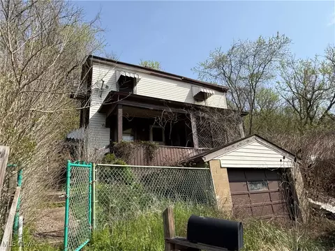 44 Mann St, Bridgeport, OH 43912