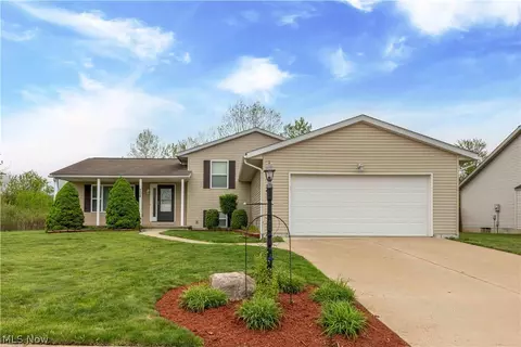 704 Black Bear Run, Lagrange, OH 44050