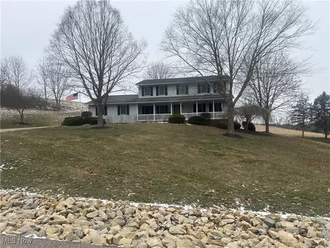 3156 Josephine St NW, Dover, OH 44622