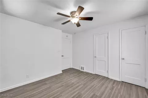 5100 Erwin St, Maple Heights, OH 44137 photo 10