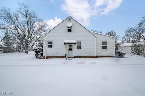 5100 Erwin St, Maple Heights, OH 44137 photo 32