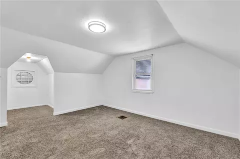 5100 Erwin St, Maple Heights, OH 44137 photo 21