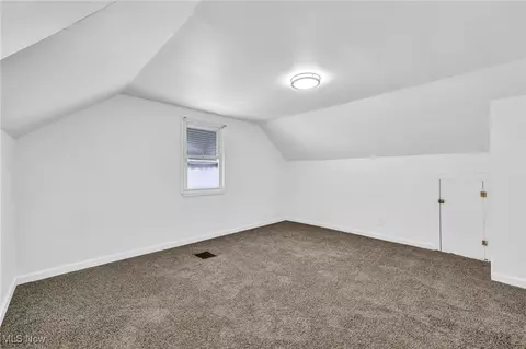 5100 Erwin St, Maple Heights, OH 44137 photo 18