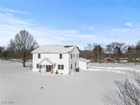 28196 Hartley Rd, Beloit, OH 44609