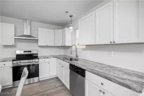 Kitchen - 1999 E Oldgate Rd, Sandusky, OH 44870 photo 1 of 1