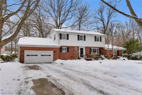 6829 Katahdin Dr, Poland, OH 44514
