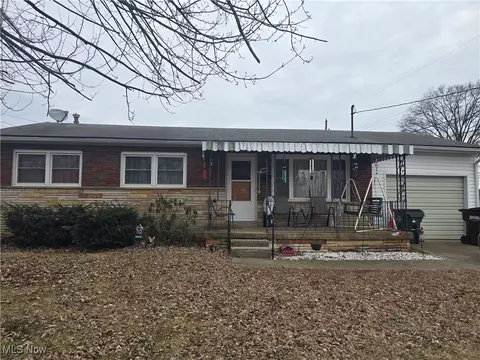 800 Talbot St, Belpre, OH 45714