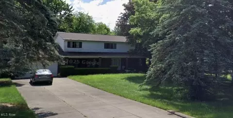 553 Meadow Dr, Wadsworth, OH 44281