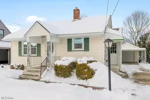 18 E Oakland Blvd, Struthers, OH 44471