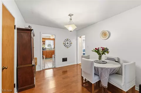 Dining - 18 E Oakland Blvd, Struthers, OH 44471 photo 2 of 2