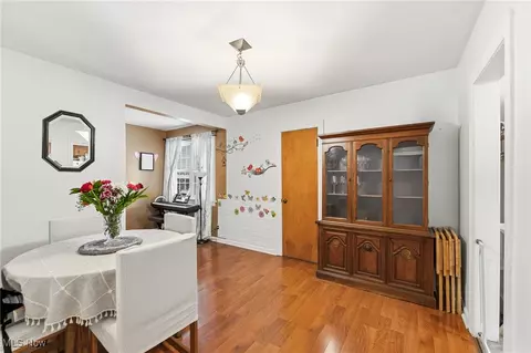 Dining - 18 E Oakland Blvd, Struthers, OH 44471 photo 1 of 2