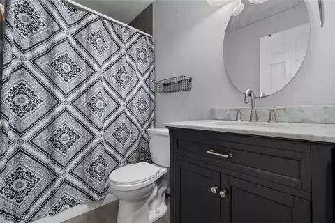Bath - 8101 Yoder Rd, Seville, OH 44273 photo 1 of 3