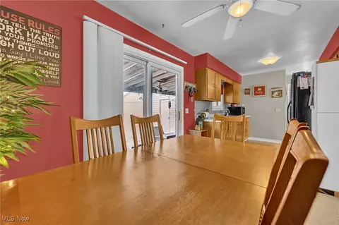 Dining - 856 Salem Ave, Elyria, OH 44035 photo 1 of 2