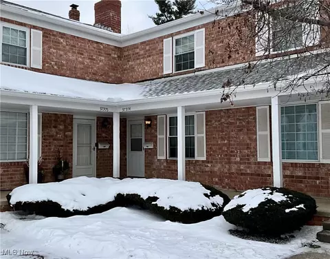 37374 Euclid Ave, Willoughby, OH 44094