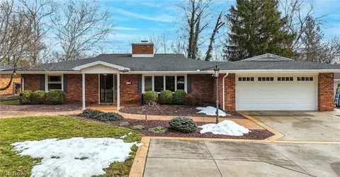 922 Glendale Rd, Marietta, OH 45750