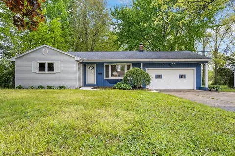 5425 Sheridan Rd, Youngstown, OH 44514