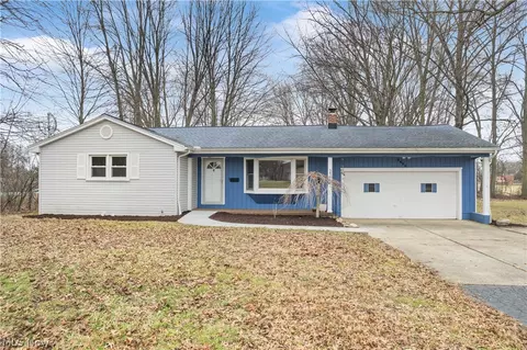 5425 Sheridan Rd, Youngstown, OH 44514