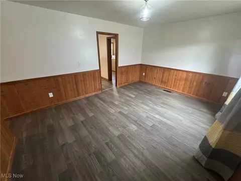 1331 E 28th St, Ashtabula, OH 44004 photo 5