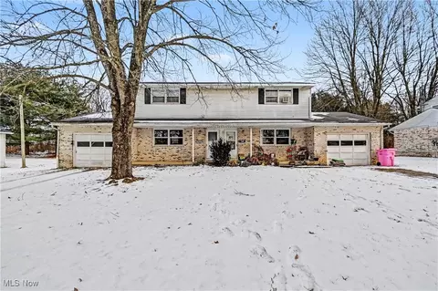 952 954 Mayflower Dr, Mansfield, OH 44905