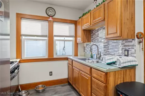 1685 E 36th St, Lorain, OH 44055 photo 11