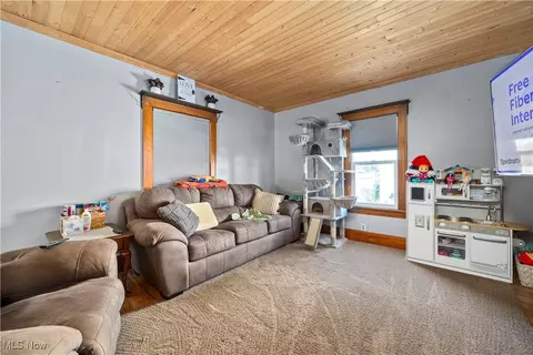 1685 E 36th St, Lorain, OH 44055 photo 6