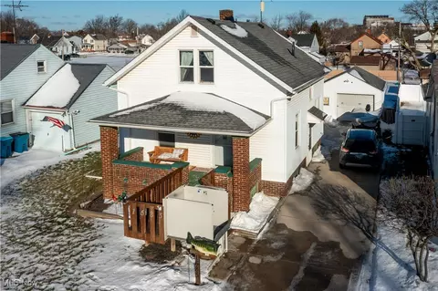 1685 E 36th St, Lorain, OH 44055 photo 3