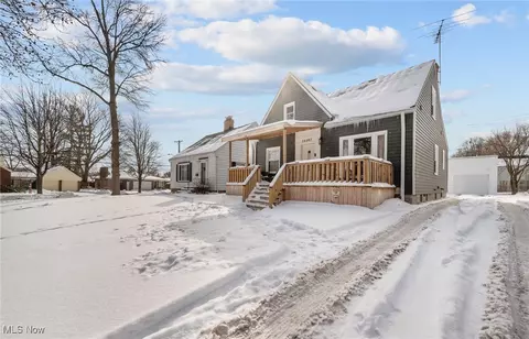 14407 Hollywood Ave, Cleveland, OH 44111