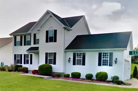 7477 Ludwin Dr, Seven Hills, OH 44131