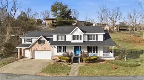 1621 Lakewood Cir, Washington, WV 26181