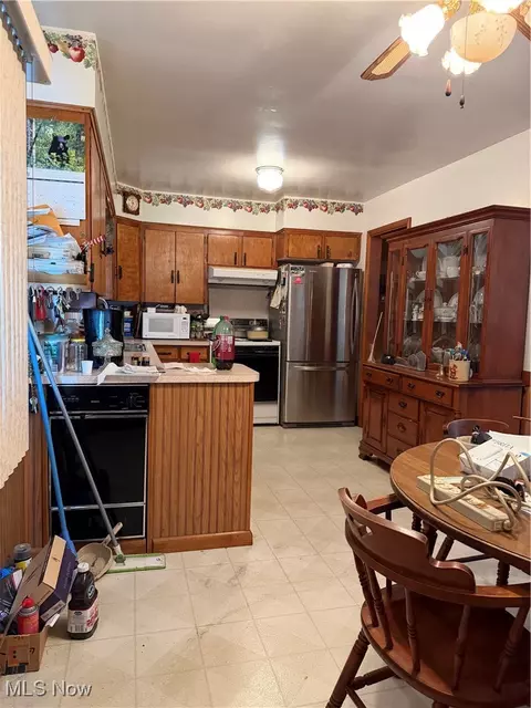 1237 Ivanhoe Ave, Youngstown, OH 44502 photo 4