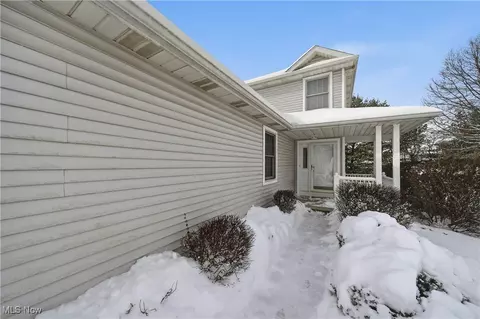 758 Beverly Ave, Canal Fulton, OH 44614