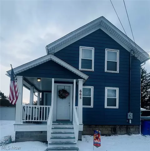 665 Crown Ave, Ravenna, OH 44266