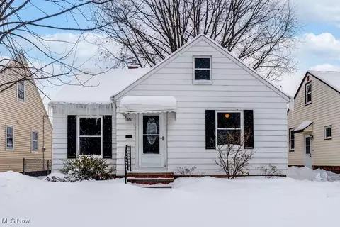 5767 W 46th St, Parma, OH 44134