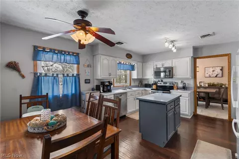 295 High Point Dr, Wadsworth, OH 44281 photo 14