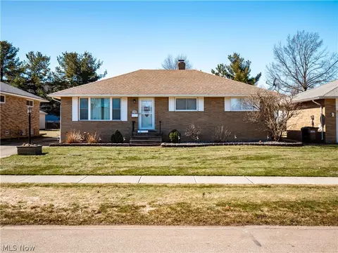 6886 Lynett Dr, Parma, OH 44129