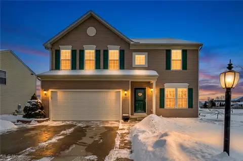 6245 W Breezeway Dr, North Ridgeville, OH 44039