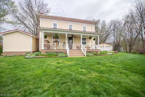 309 Donahey Ave NE, New Philadelphia, OH 44663