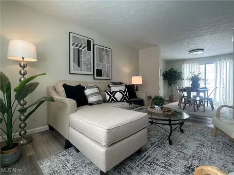 814 Florida Ave, Mcdonald, OH 44437 photo 7