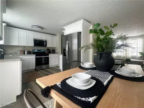 814 Florida Ave, Mcdonald, OH 44437 photo 14