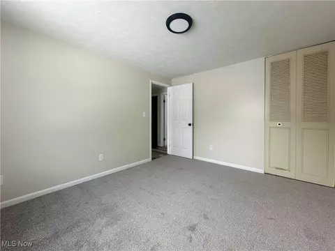 814 Florida Ave, Mcdonald, OH 44437 photo 23